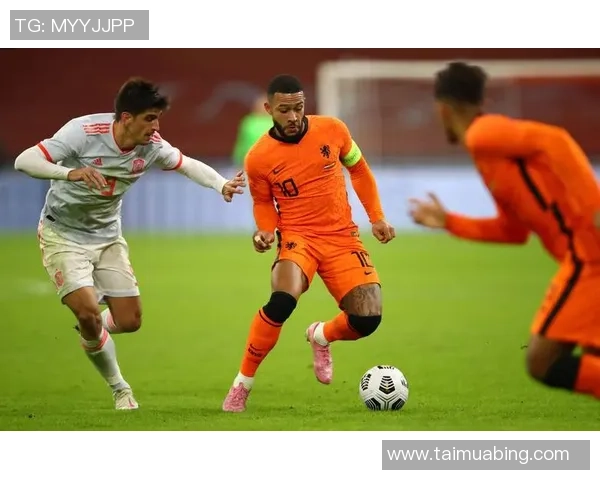 荷兰足球明星传奇故事全景揭秘与成就回顾 荷兰足球明星传奇故事全景揭秘与成就回顾